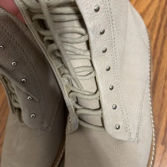 NEW Paul Green Joan Beige Lace-Up Bootie NUBUCK size 3.5 or 6 US